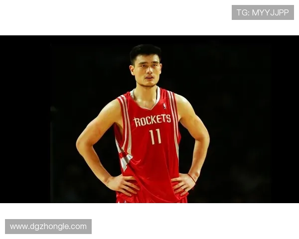 大本防姚明的传奇对决:NBA历史上最具影响力的防守战役回顾 大本防姚明的传奇对决:NBA历史上最具影响力的防守战役回顾